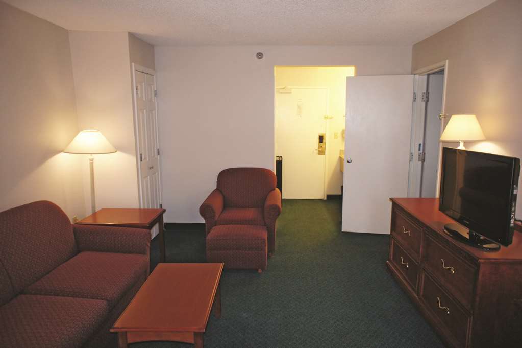 Wingate By Wyndham Brunswick Ga I-95 Hotel Bilik gambar